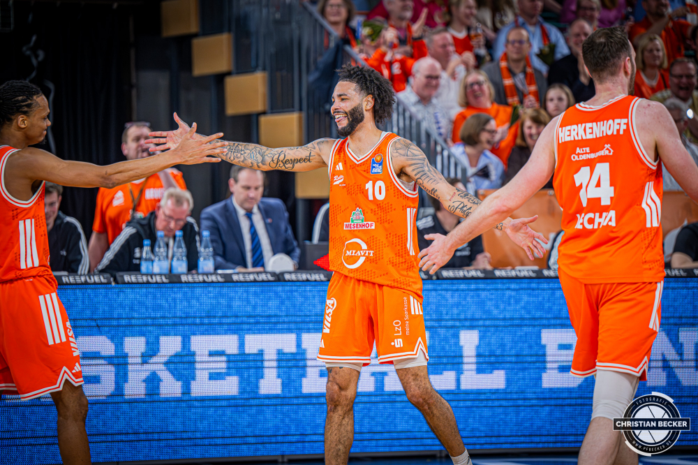 1. Basketball Bundesliga, easyCredit BBL, Saison 2025/2026, Herren, Hauptrunde, 22. Spieltag, 06.03.2026, RASTA Vechta - Science City Jena
Tevin Brown (#10 - RASTA Vechta) zeigt Emotionen w&auml;hrend der Partie
Schlüsselwörter: 06.03.2026;1. Bundesliga;22. Spieltag;BBL;Basketball;City;Hauptrunde;Jena;Liga;RASTA;RASTA Dome;Saison 2025/2026;Science;Vechta;easycredit