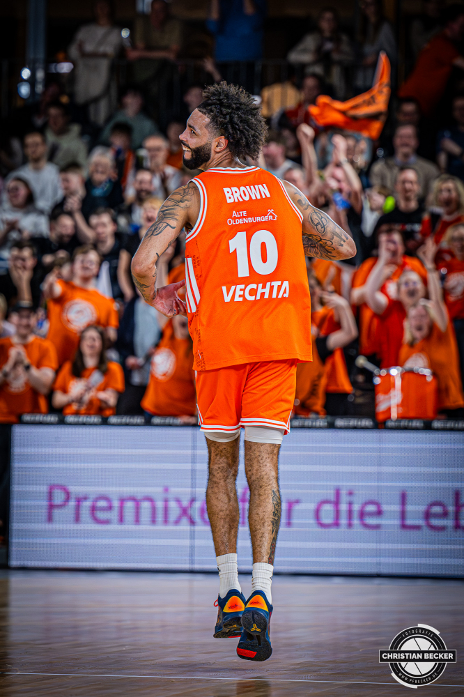 1. Basketball Bundesliga, easyCredit BBL, Saison 2025/2026, Herren, Hauptrunde, 22. Spieltag, 06.03.2026, RASTA Vechta - Science City Jena
Tevin Brown (#10 - RASTA Vechta) zeigt Emotionen w&auml;hrend der Partie
Schlüsselwörter: 06.03.2026;1. Bundesliga;22. Spieltag;BBL;Basketball;City;Hauptrunde;Jena;Liga;RASTA;RASTA Dome;Saison 2025/2026;Science;Vechta;easycredit