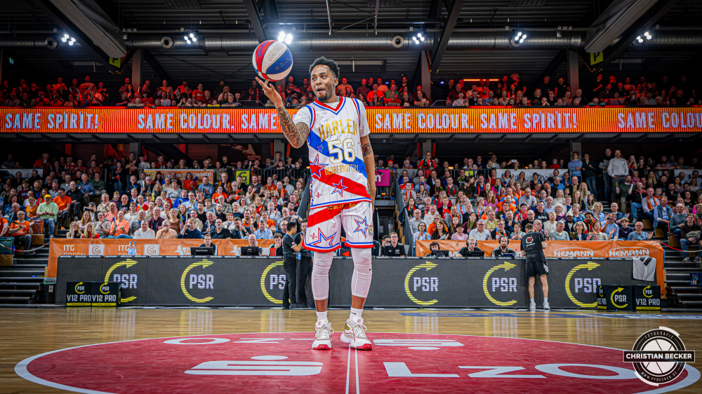 1. Basketball Bundesliga, easyCredit BBL, Saison 2025/2026, Herren, Hauptrunde, 22. Spieltag, 06.03.2026, RASTA Vechta - Science City Jena
Die Harlem Globetrotters w&auml;hrend der Partie
Schlüsselwörter: 06.03.2026;1. Bundesliga;22. Spieltag;BBL;Basketball;City;Hauptrunde;Jena;Liga;RASTA;RASTA Dome;Saison 2025/2026;Science;Vechta;easycredit