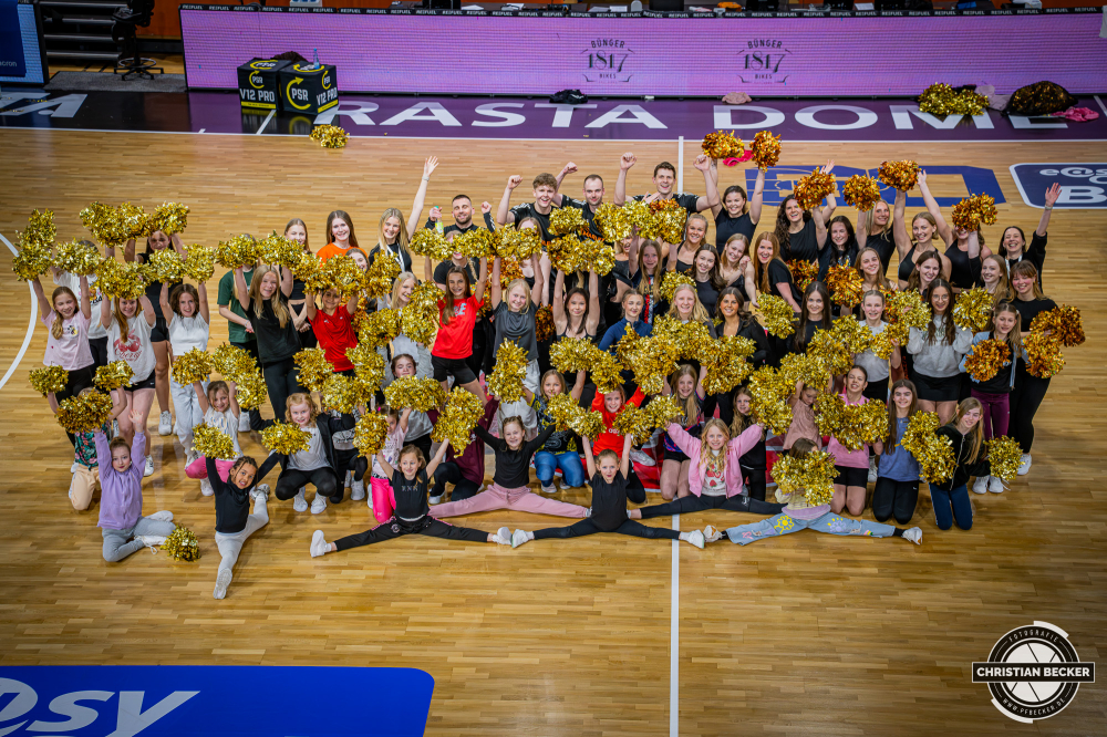 1. Basketball Bundesliga, easyCredit BBL, Saison 2025/2026, Herren, Hauptrunde, 24. Spieltag, 14.03.2026, RASTA Vechta - MHP Riesen Ludwigsburg
Marleys (Cheerleader - RASTA Vechta) vor der Partie
Schlüsselwörter: 1. Bundesliga;14.03.2026;24. Spieltag;BBL;Basketball;Hauptrunde;Liga;Ludwigsburg;MHP;RASTA;RASTA Dome;RIESEN;Saison 2025/2026;Vechta;easycredit