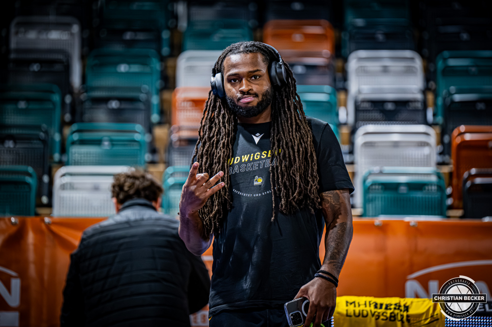 1. Basketball Bundesliga, easyCredit BBL, Saison 2025/2026, Herren, Hauptrunde, 24. Spieltag, 14.03.2026, RASTA Vechta - MHP Riesen Ludwigsburg
Traveon Buchanan (#2 - MHP Riesen Ludwigsburg) vor der Partie
Schlüsselwörter: 1. Bundesliga;14.03.2026;24. Spieltag;BBL;Basketball;Hauptrunde;Liga;Ludwigsburg;MHP;RASTA;RASTA Dome;RIESEN;Saison 2025/2026;Vechta;easycredit