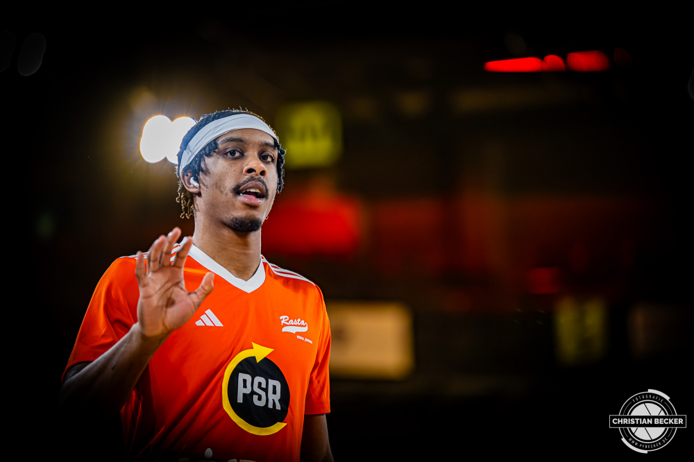 1. Basketball Bundesliga, easyCredit BBL, Saison 2025/2026, Herren, Hauptrunde, 24. Spieltag, 14.03.2026, RASTA Vechta - MHP Riesen Ludwigsburg
Malik Parsons (#3 - RASTA Vechta) vor der Partie
Schlüsselwörter: 1. Bundesliga;14.03.2026;24. Spieltag;BBL;Basketball;Hauptrunde;Liga;Ludwigsburg;MHP;RASTA;RASTA Dome;RIESEN;Saison 2025/2026;Vechta;easycredit
