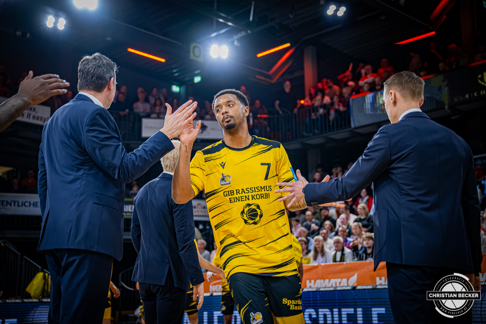 1. Basketball Bundesliga, easyCredit BBL, Saison 2025/2026, Herren, Hauptrunde, 24. Spieltag, 14.03.2026, RASTA Vechta - MHP Riesen Ludwigsburg
Elijah Hughes (#7 - MHP Riesen Ludwigsburg) vor der Partie
Schlüsselwörter: 1. Bundesliga;14.03.2026;24. Spieltag;BBL;Basketball;Hauptrunde;Liga;Ludwigsburg;MHP;RASTA;RASTA Dome;RIESEN;Saison 2025/2026;Vechta;easycredit