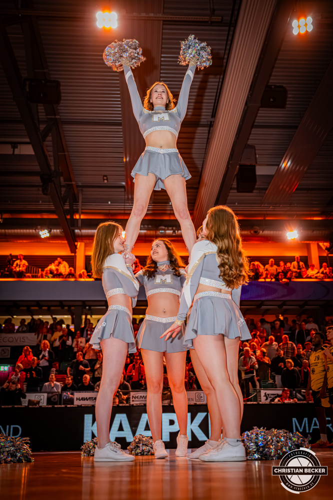 1. Basketball Bundesliga, easyCredit BBL, Saison 2025/2026, Herren, Hauptrunde, 24. Spieltag, 14.03.2026, RASTA Vechta - MHP Riesen Ludwigsburg
Marleys (Cheerleader - RASTA Vechta) vor der Partie
Schlüsselwörter: 1. Bundesliga;14.03.2026;24. Spieltag;BBL;Basketball;Hauptrunde;Liga;Ludwigsburg;MHP;RASTA;RASTA Dome;RIESEN;Saison 2025/2026;Vechta;easycredit