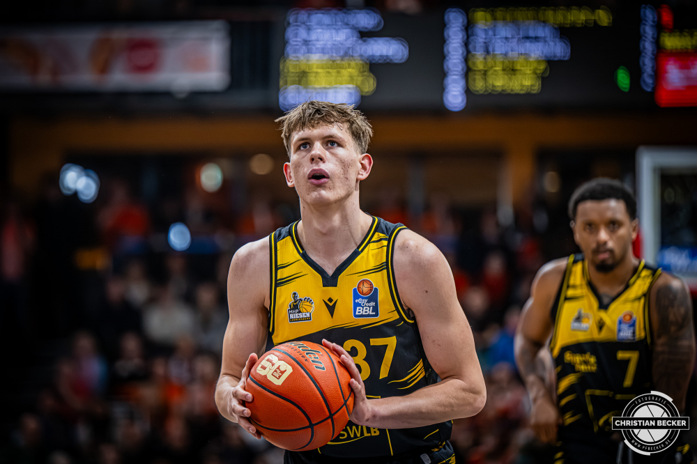 1. Basketball Bundesliga, easyCredit BBL, Saison 2025/2026, Herren, Hauptrunde, 24. Spieltag, 14.03.2026, RASTA Vechta - MHP Riesen Ludwigsburg
Julis Baumer (#37 - MHP Riesen Ludwigsburg) w&auml;hrend der Partie
Schlüsselwörter: 1. Bundesliga;14.03.2026;24. Spieltag;BBL;Basketball;Hauptrunde;Liga;Ludwigsburg;MHP;RASTA;RASTA Dome;RIESEN;Saison 2025/2026;Vechta;easycredit
