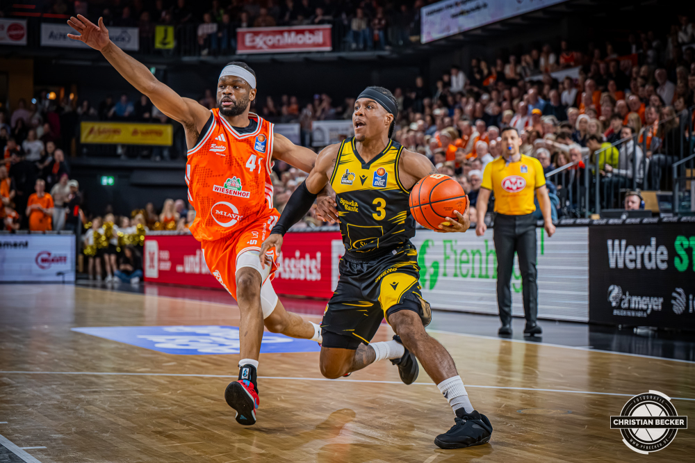 1. Basketball Bundesliga, easyCredit BBL, Saison 2025/2026, Herren, Hauptrunde, 24. Spieltag, 14.03.2026, RASTA Vechta - MHP Riesen Ludwigsburg
Stefan Smith (#3 - MHP Riesen Ludwigsburg) in Aktion
Schlüsselwörter: 1. Bundesliga;14.03.2026;24. Spieltag;BBL;Basketball;Hauptrunde;Liga;Ludwigsburg;MHP;RASTA;RASTA Dome;RIESEN;Saison 2025/2026;Vechta;easycredit