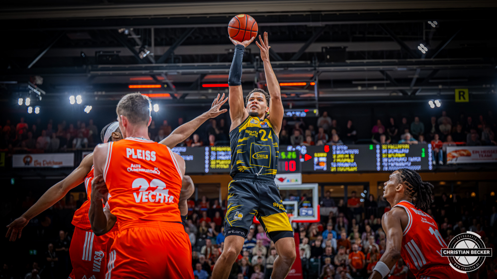 1. Basketball Bundesliga, easyCredit BBL, Saison 2025/2026, Herren, Hauptrunde, 24. Spieltag, 14.03.2026, RASTA Vechta - MHP Riesen Ludwigsburg
Brandon Tischler (#24 - MHP Riesen Ludwigsburg) beim Jumpshot
Schlüsselwörter: 1. Bundesliga;14.03.2026;24. Spieltag;BBL;Basketball;Hauptrunde;Liga;Ludwigsburg;MHP;RASTA;RASTA Dome;RIESEN;Saison 2025/2026;Vechta;easycredit
