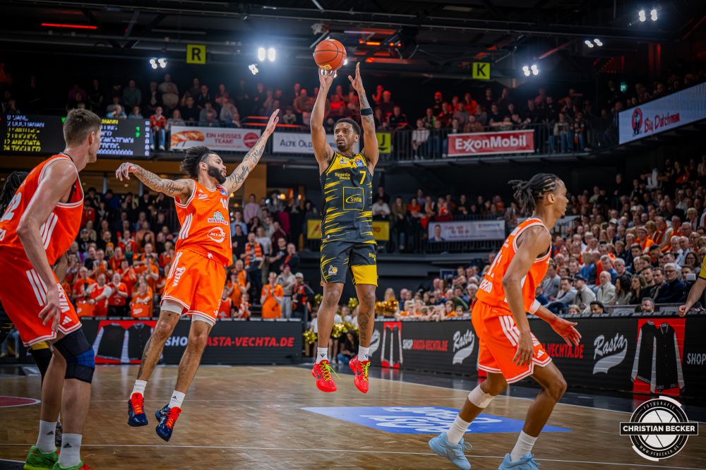 1. Basketball Bundesliga, easyCredit BBL, Saison 2025/2026, Herren, Hauptrunde, 24. Spieltag, 14.03.2026, RASTA Vechta - MHP Riesen Ludwigsburg
Elijah Hughes (#7 - MHP Riesen Ludwigsburg) beim Jumpshot
Schlüsselwörter: 1. Bundesliga;14.03.2026;24. Spieltag;BBL;Basketball;Hauptrunde;Liga;Ludwigsburg;MHP;RASTA;RASTA Dome;RIESEN;Saison 2025/2026;Vechta;easycredit