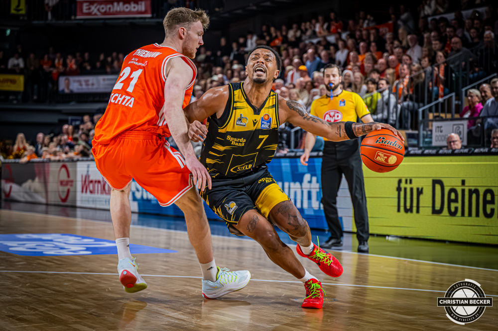 1. Basketball Bundesliga, easyCredit BBL, Saison 2025/2026, Herren, Hauptrunde, 24. Spieltag, 14.03.2026, RASTA Vechta - MHP Riesen Ludwigsburg
Elijah Hughes (#7 - MHP Riesen Ludwigsburg) in Aktion
Schlüsselwörter: 1. Bundesliga;14.03.2026;24. Spieltag;BBL;Basketball;Hauptrunde;Liga;Ludwigsburg;MHP;RASTA;RASTA Dome;RIESEN;Saison 2025/2026;Vechta;easycredit