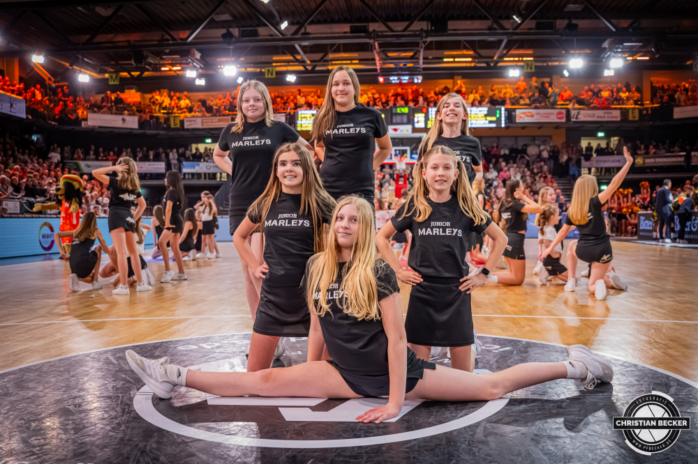 1. Basketball Bundesliga, easyCredit BBL, Saison 2025/2026, Herren, Hauptrunde, 24. Spieltag, 14.03.2026, RASTA Vechta - MHP Riesen Ludwigsburg
Junior Marleys (Cheerleader - RASTA Vechta) w&auml;hrend der Partie
Schlüsselwörter: 1. Bundesliga;14.03.2026;24. Spieltag;BBL;Basketball;Hauptrunde;Liga;Ludwigsburg;MHP;RASTA;RASTA Dome;RIESEN;Saison 2025/2026;Vechta;easycredit