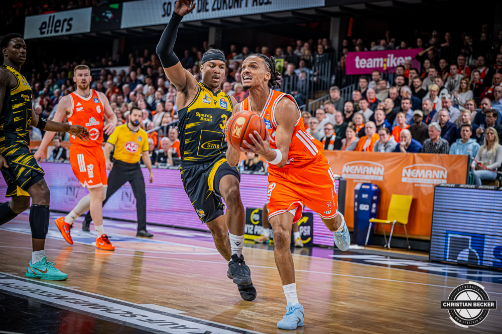 1. Basketball Bundesliga, easyCredit BBL, Saison 2025/2026, Herren, Hauptrunde, 24. Spieltag, 14.03.2026, RASTA Vechta - MHP Riesen Ludwigsburg
Alonzo Verge (#11 - RASTA Vechta) in Aktion
Schlüsselwörter: 1. Bundesliga;14.03.2026;24. Spieltag;BBL;Basketball;Hauptrunde;Liga;Ludwigsburg;MHP;RASTA;RASTA Dome;RIESEN;Saison 2025/2026;Vechta;easycredit