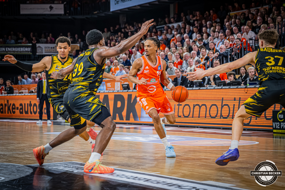 1. Basketball Bundesliga, easyCredit BBL, Saison 2025/2026, Herren, Hauptrunde, 24. Spieltag, 14.03.2026, RASTA Vechta - MHP Riesen Ludwigsburg
Alonzo Verge (#11 - RASTA Vechta) in Aktion
Schlüsselwörter: 1. Bundesliga;14.03.2026;24. Spieltag;BBL;Basketball;Hauptrunde;Liga;Ludwigsburg;MHP;RASTA;RASTA Dome;RIESEN;Saison 2025/2026;Vechta;easycredit