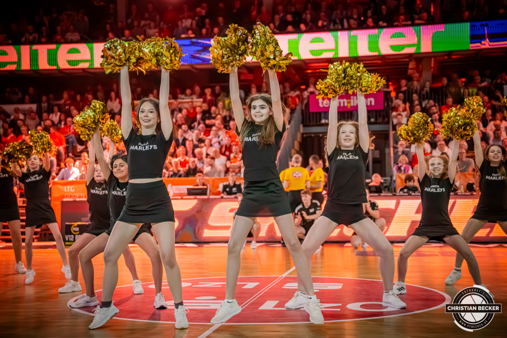 1. Basketball Bundesliga, easyCredit BBL, Saison 2025/2026, Herren, Hauptrunde, 24. Spieltag, 14.03.2026, RASTA Vechta - MHP Riesen Ludwigsburg
Junior Marleys (Cheerleader - RASTA Vechta) w&auml;hrend der Partie
Schlüsselwörter: 1. Bundesliga;14.03.2026;24. Spieltag;BBL;Basketball;Hauptrunde;Liga;Ludwigsburg;MHP;RASTA;RASTA Dome;RIESEN;Saison 2025/2026;Vechta;easycredit