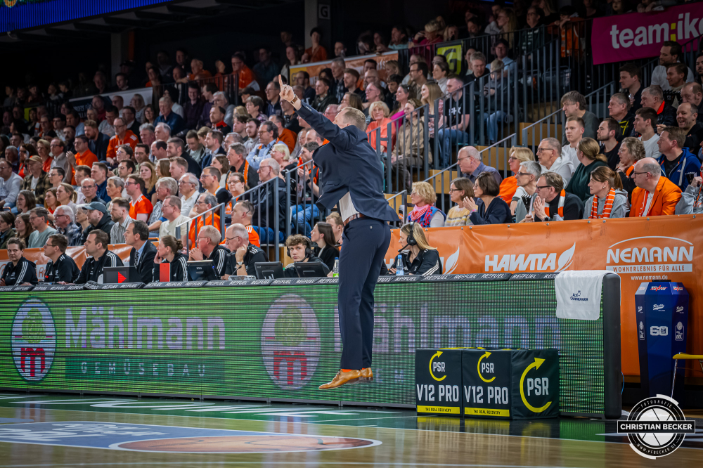 1. Basketball Bundesliga, easyCredit BBL, Saison 2025/2026, Herren, Hauptrunde, 24. Spieltag, 14.03.2026, RASTA Vechta - MHP Riesen Ludwigsburg
Christian Held (Head-Coach - RASTA Vechta) w&auml;hrend der Partie
Schlüsselwörter: 1. Bundesliga;14.03.2026;24. Spieltag;BBL;Basketball;Hauptrunde;Liga;Ludwigsburg;MHP;RASTA;RASTA Dome;RIESEN;Saison 2025/2026;Vechta;easycredit