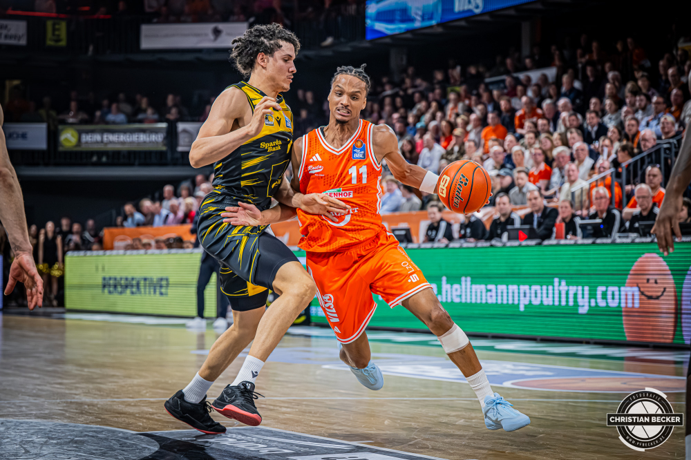 1. Basketball Bundesliga, easyCredit BBL, Saison 2025/2026, Herren, Hauptrunde, 24. Spieltag, 14.03.2026, RASTA Vechta - MHP Riesen Ludwigsburg
Alonzo Verge (#11 - RASTA Vechta) in Aktion
Schlüsselwörter: 1. Bundesliga;14.03.2026;24. Spieltag;BBL;Basketball;Hauptrunde;Liga;Ludwigsburg;MHP;RASTA;RASTA Dome;RIESEN;Saison 2025/2026;Vechta;easycredit