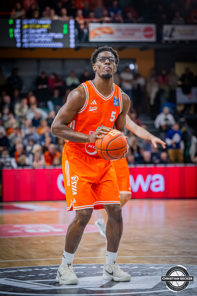 1. Basketball Bundesliga, easyCredit BBL, Saison 2025/2026, Herren, Hauptrunde, 24. Spieltag, 14.03.2026, RASTA Vechta - MHP Riesen Ludwigsburg
TJ Bamba (#5 - RASTA Vechta) w&auml;hrend der Partie
Schlüsselwörter: 1. Bundesliga;14.03.2026;24. Spieltag;BBL;Basketball;Hauptrunde;Liga;Ludwigsburg;MHP;RASTA;RASTA Dome;RIESEN;Saison 2025/2026;Vechta;easycredit