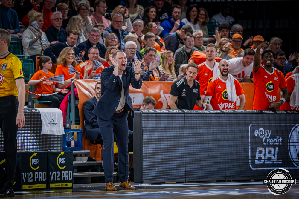 1. Basketball Bundesliga, easyCredit BBL, Saison 2025/2026, Herren, Hauptrunde, 24. Spieltag, 14.03.2026, RASTA Vechta - MHP Riesen Ludwigsburg
Christian Held (Head-Coach - RASTA Vechta) w&auml;hrend der Partie
Schlüsselwörter: 1. Bundesliga;14.03.2026;24. Spieltag;BBL;Basketball;Hauptrunde;Liga;Ludwigsburg;MHP;RASTA;RASTA Dome;RIESEN;Saison 2025/2026;Vechta;easycredit