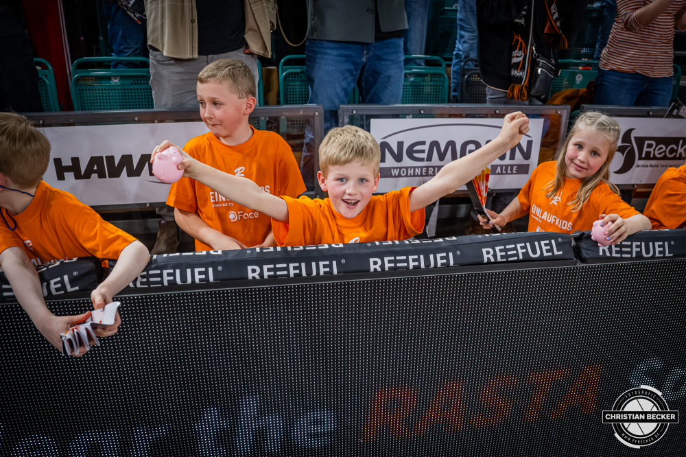 1. Basketball Bundesliga, easyCredit BBL, Saison 2025/2026, Herren, Hauptrunde, 24. Spieltag, 14.03.2026, RASTA Vechta - MHP Riesen Ludwigsburg
Die Fans von RASTA Vechta w&auml;hrend der Partie
Schlüsselwörter: 1. Bundesliga;14.03.2026;24. Spieltag;BBL;Basketball;Hauptrunde;Liga;Ludwigsburg;MHP;RASTA;RASTA Dome;RIESEN;Saison 2025/2026;Vechta;easycredit