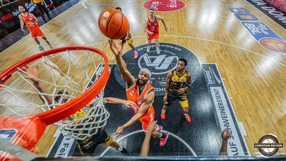 1. Basketball Bundesliga, easyCredit BBL, Saison 2025/2026, Herren, Hauptrunde, 24. Spieltag, 14.03.2026, RASTA Vechta - MHP Riesen Ludwigsburg
Lloyd Pandi (#41 - RASTA Vechta) beim Korbleger
Schlüsselwörter: 1. Bundesliga;14.03.2026;24. Spieltag;BBL;Basketball;Hauptrunde;Liga;Ludwigsburg;MHP;RASTA;RASTA Dome;RIESEN;Saison 2025/2026;Vechta;easycredit