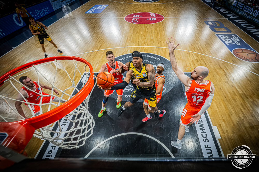1. Basketball Bundesliga, easyCredit BBL, Saison 2025/2026, Herren, Hauptrunde, 24. Spieltag, 14.03.2026, RASTA Vechta - MHP Riesen Ludwigsburg
Stefan Smith (#3 - MHP Riesen Ludwigsburg) beim Korbleger
Schlüsselwörter: 1. Bundesliga;14.03.2026;24. Spieltag;BBL;Basketball;Hauptrunde;Liga;Ludwigsburg;MHP;RASTA;RASTA Dome;RIESEN;Saison 2025/2026;Vechta;easycredit