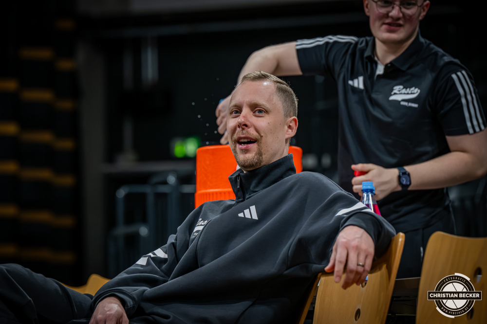 1. Basketball Bundesliga, easyCredit BBL, Saison 2025/2026, Herren, Hauptrunde, 23. Spieltag, 08.03.2026, EWE Baskets Oldenburg - RASTA Vechta
Christian Held (Head-Coach - RASTA Vechta) vor der Partie
Schlüsselwörter: 08.03.2026;1. Bundesliga;23. Spieltag;BBL;Basketball;Baskets;EWE;EWE Arena;Hauptrunde;Liga;Oldenburg;RASTA;Saison 2025/2026;Vechta;easycredit