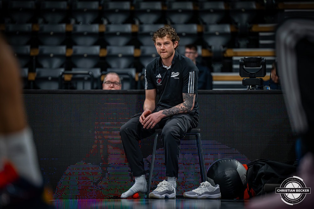 1. Basketball Bundesliga, easyCredit BBL, Saison 2025/2026, Herren, Hauptrunde, 23. Spieltag, 08.03.2026, EWE Baskets Oldenburg - RASTA Vechta
Booker Coplin (#30 - RASTA Vechta) vor der Partie
Schlüsselwörter: 08.03.2026;1. Bundesliga;23. Spieltag;BBL;Basketball;Baskets;EWE;EWE Arena;Hauptrunde;Liga;Oldenburg;RASTA;Saison 2025/2026;Vechta;easycredit