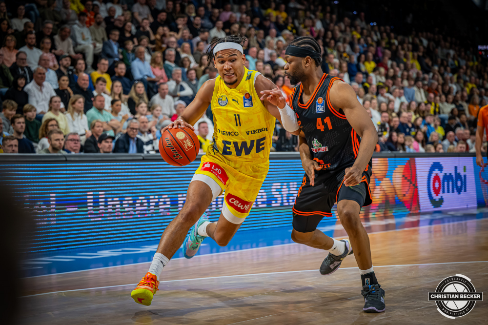 1. Basketball Bundesliga, easyCredit BBL, Saison 2025/2026, Herren, Hauptrunde, 23. Spieltag, 08.03.2026, EWE Baskets Oldenburg - RASTA Vechta
Nicholas Tischler (#11 - EWE Baskets Oldenburg) in Aktion
Schlüsselwörter: 08.03.2026;1. Bundesliga;23. Spieltag;BBL;Basketball;Baskets;EWE;EWE Arena;Hauptrunde;Liga;Oldenburg;RASTA;Saison 2025/2026;Vechta;easycredit