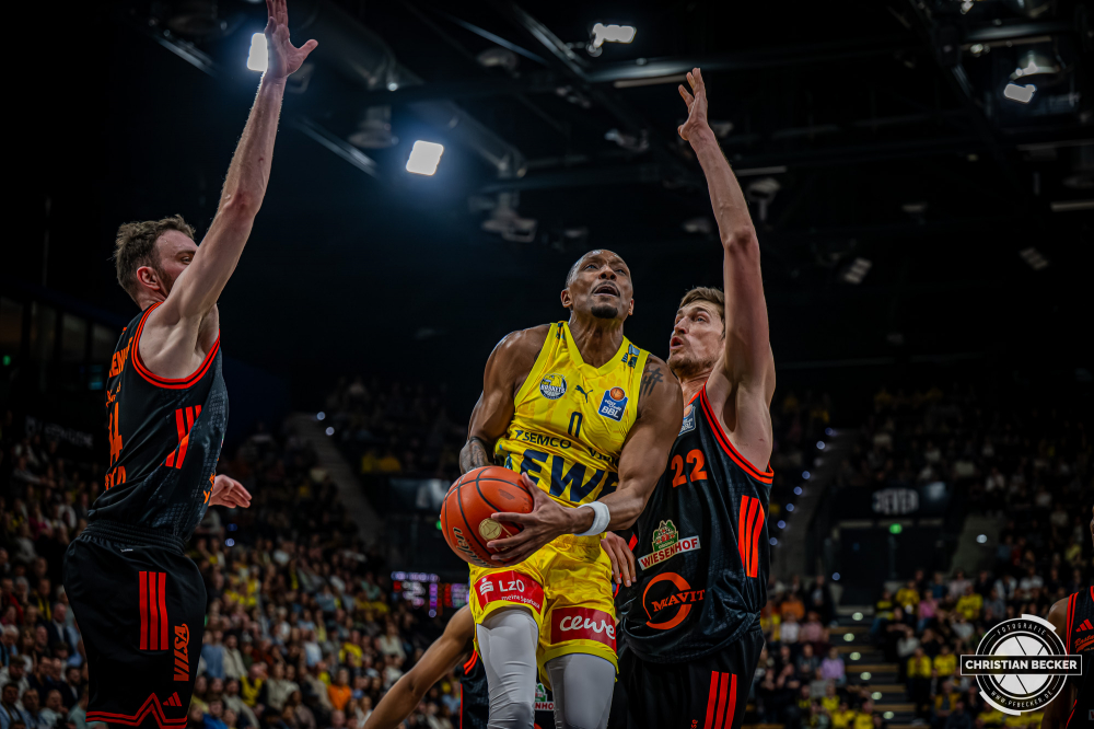 1. Basketball Bundesliga, easyCredit BBL, Saison 2025/2026, Herren, Hauptrunde, 23. Spieltag, 08.03.2026, EWE Baskets Oldenburg - RASTA Vechta
Kyle Lofton (#0 - EWE Baskets Oldenburg) in Aktion
Schlüsselwörter: 08.03.2026;1. Bundesliga;23. Spieltag;BBL;Basketball;Baskets;EWE;EWE Arena;Hauptrunde;Liga;Oldenburg;RASTA;Saison 2025/2026;Vechta;easycredit