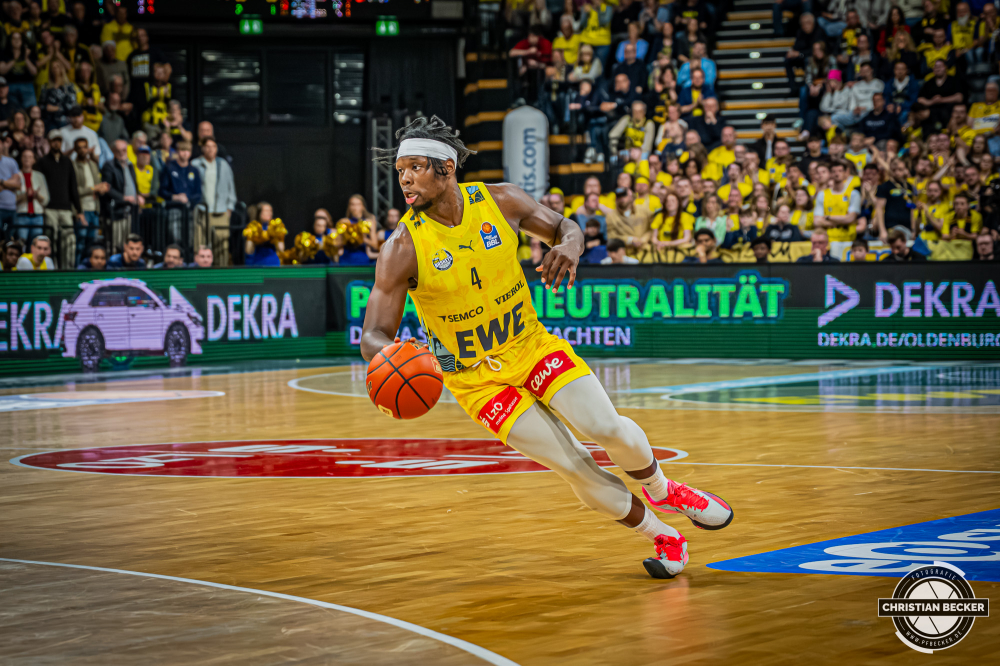 1. Basketball Bundesliga, easyCredit BBL, Saison 2025/2026, Herren, Hauptrunde, 23. Spieltag, 08.03.2026, EWE Baskets Oldenburg - RASTA Vechta
Brian Fobbs (#4 - EWE Baskets Oldenburg) in Aktion
Schlüsselwörter: 08.03.2026;1. Bundesliga;23. Spieltag;BBL;Basketball;Baskets;EWE;EWE Arena;Hauptrunde;Liga;Oldenburg;RASTA;Saison 2025/2026;Vechta;easycredit