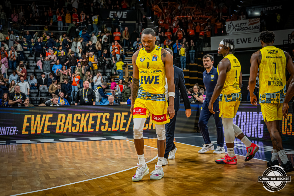 1. Basketball Bundesliga, easyCredit BBL, Saison 2025/2026, Herren, Hauptrunde, 23. Spieltag, 08.03.2026, EWE Baskets Oldenburg - RASTA Vechta
Kyle Lofton (#0 - EWE Baskets Oldenburg) nach der Partie
Schlüsselwörter: 08.03.2026;1. Bundesliga;23. Spieltag;BBL;Basketball;Baskets;EWE;EWE Arena;Hauptrunde;Liga;Oldenburg;RASTA;Saison 2025/2026;Vechta;easycredit