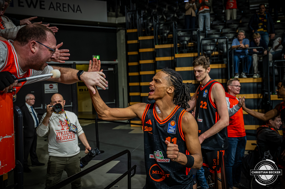 1. Basketball Bundesliga, easyCredit BBL, Saison 2025/2026, Herren, Hauptrunde, 23. Spieltag, 08.03.2026, EWE Baskets Oldenburg - RASTA Vechta
Alonzo Verge (#11 - RASTA Vechta) nach der Partie
Schlüsselwörter: 08.03.2026;1. Bundesliga;23. Spieltag;BBL;Basketball;Baskets;EWE;EWE Arena;Hauptrunde;Liga;Oldenburg;RASTA;Saison 2025/2026;Vechta;easycredit