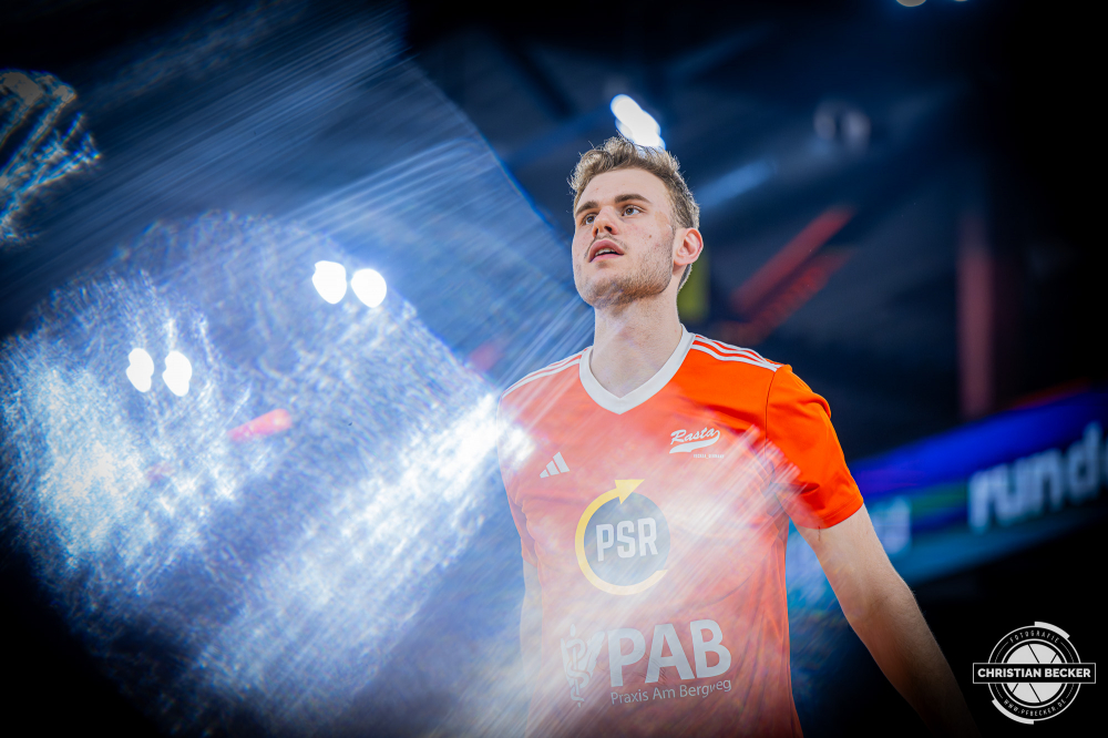 1. Basketball Bundesliga, easyCredit BBL, Saison 2025/2026, Herren, Hauptrunde, 25. Spieltag, 21.03.2026, RASTA Vechta - NINERS Chemnitz
Linus Trettin (#15 - RASTA Vechta) vor der Partie
Schlüsselwörter: 1. Bundesliga;21.03.2026;25. Spieltag;BBL;Basketball;Chemnitz;Hauptrunde;Liga;NINERS;RASTA;RASTA Dome;Saison 2025/2026;Vechta;easycredit