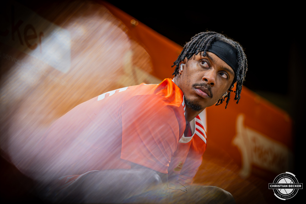 1. Basketball Bundesliga, easyCredit BBL, Saison 2025/2026, Herren, Hauptrunde, 25. Spieltag, 21.03.2026, RASTA Vechta - NINERS Chemnitz
Malik Parsons (#3 - RASTA Vechta) vor der Partie
Schlüsselwörter: 1. Bundesliga;21.03.2026;25. Spieltag;BBL;Basketball;Chemnitz;Hauptrunde;Liga;NINERS;RASTA;RASTA Dome;Saison 2025/2026;Vechta;easycredit