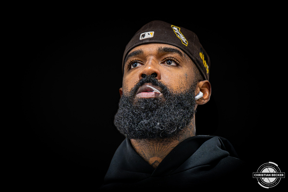 1. Basketball Bundesliga, easyCredit BBL, Saison 2025/2026, Herren, Hauptrunde, 25. Spieltag, 21.03.2026, RASTA Vechta - NINERS Chemnitz
Corey Davis (#5 - NINERS Chemnitz) vor der Partie
Schlüsselwörter: 1. Bundesliga;21.03.2026;25. Spieltag;BBL;Basketball;Chemnitz;Hauptrunde;Liga;NINERS;RASTA;RASTA Dome;Saison 2025/2026;Vechta;easycredit