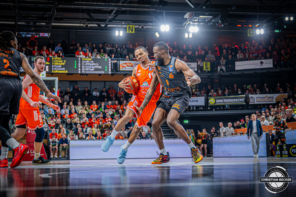 1. Basketball Bundesliga, easyCredit BBL, Saison 2025/2026, Herren, Hauptrunde, 25. Spieltag, 21.03.2026, RASTA Vechta - NINERS Chemnitz
Alonzo Verge (#11 - RASTA Vechta) in Aktion
Schlüsselwörter: 1. Bundesliga;21.03.2026;25. Spieltag;BBL;Basketball;Chemnitz;Hauptrunde;Liga;NINERS;RASTA;RASTA Dome;Saison 2025/2026;Vechta;easycredit