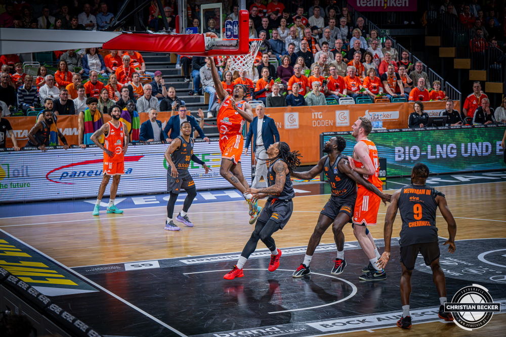 1. Basketball Bundesliga, easyCredit BBL, Saison 2025/2026, Herren, Hauptrunde, 25. Spieltag, 21.03.2026, RASTA Vechta - NINERS Chemnitz
Malik Parsons (#3 - RASTA Vechta) beim Korbleger
Schlüsselwörter: 1. Bundesliga;21.03.2026;25. Spieltag;BBL;Basketball;Chemnitz;Hauptrunde;Liga;NINERS;RASTA;RASTA Dome;Saison 2025/2026;Vechta;easycredit