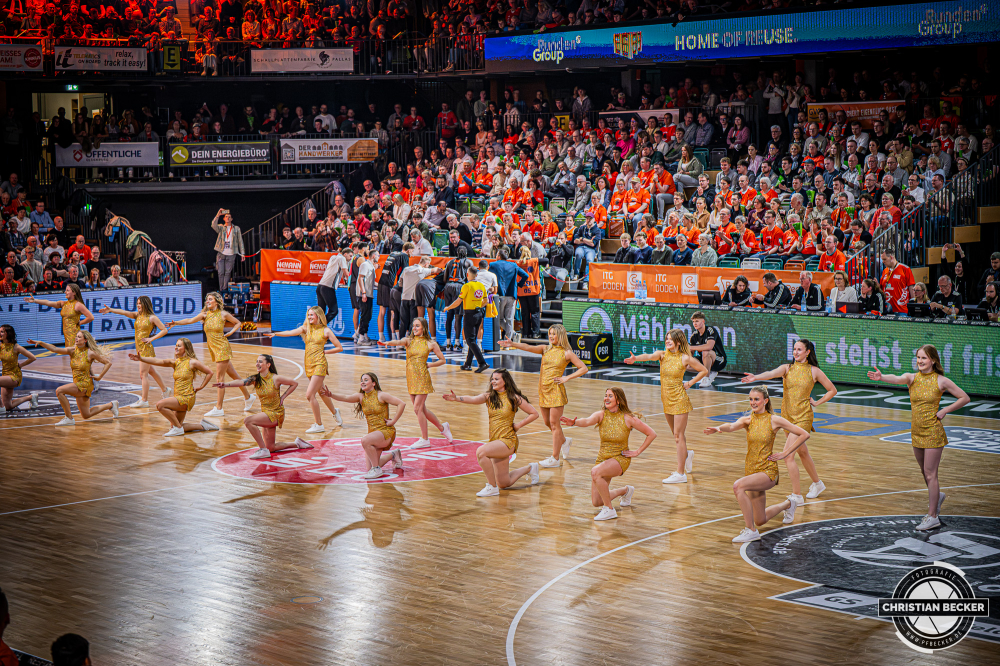 1. Basketball Bundesliga, easyCredit BBL, Saison 2025/2026, Herren, Hauptrunde, 25. Spieltag, 21.03.2026, RASTA Vechta - NINERS Chemnitz
Marleys (Cheerleader - RASTA Vechta) w&auml;hrend der Partie
Schlüsselwörter: 1. Bundesliga;21.03.2026;25. Spieltag;BBL;Basketball;Chemnitz;Hauptrunde;Liga;NINERS;RASTA;RASTA Dome;Saison 2025/2026;Vechta;easycredit