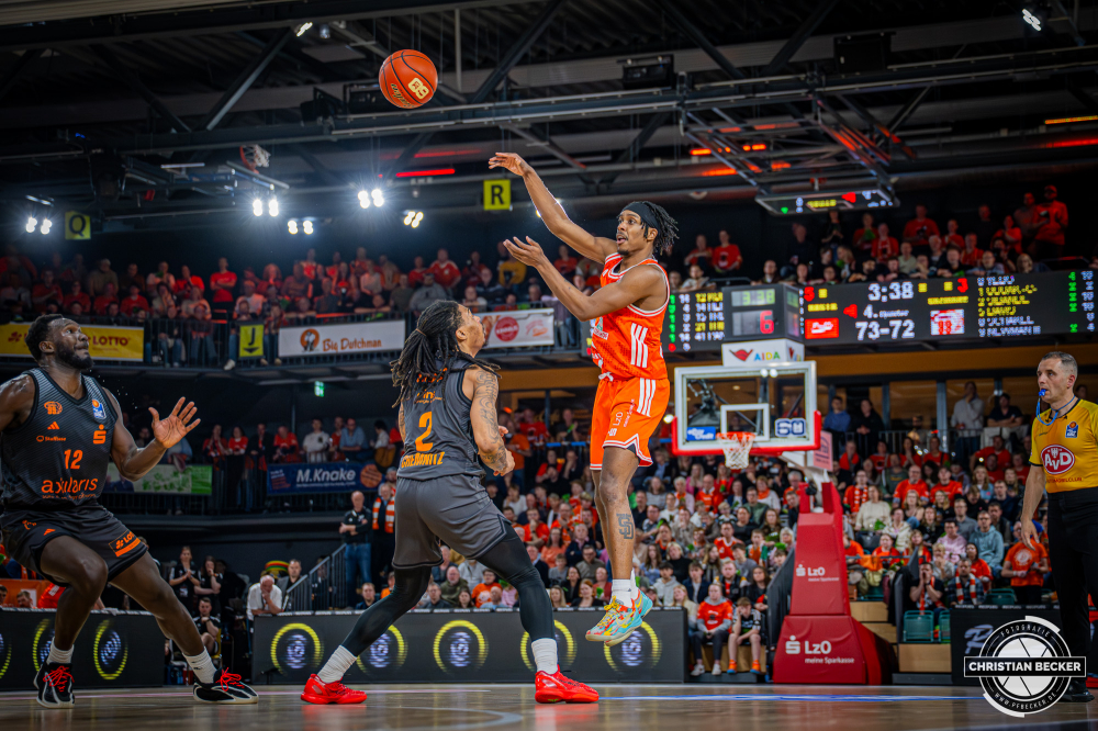 1. Basketball Bundesliga, easyCredit BBL, Saison 2025/2026, Herren, Hauptrunde, 25. Spieltag, 21.03.2026, RASTA Vechta - NINERS Chemnitz
Malik Parsons (#3 - RASTA Vechta) in Aktion
Schlüsselwörter: 1. Bundesliga;21.03.2026;25. Spieltag;BBL;Basketball;Chemnitz;Hauptrunde;Liga;NINERS;RASTA;RASTA Dome;Saison 2025/2026;Vechta;easycredit