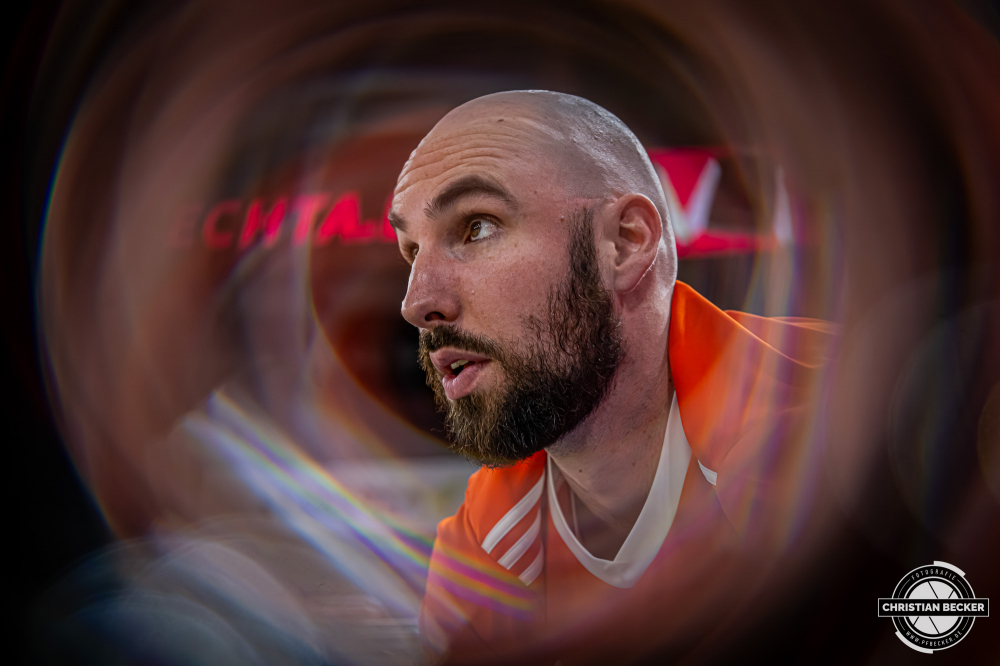 1. Basketball Bundesliga, easyCredit BBL, Saison 2025/2026, Herren, Hauptrunde, 29. Spieltag, 11.04.2026, RASTA Vechta - Gladiators Trier
Tommy Kuhse (#12 - RASTA Vechta) vor der Partie
Schlüsselwörter: 1. Bundesliga;11.04.2026;29. Spieltag;BBL;Basketball;Gladiators;Hauptrunde;Liga;RASTA;RASTA Dome;Saison 2025/2026;Trier;VET-CONCEPT;Vechta;easycredit