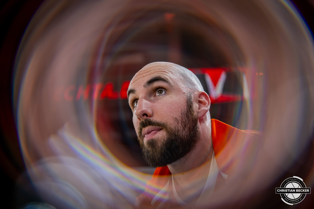 1. Basketball Bundesliga, easyCredit BBL, Saison 2025/2026, Herren, Hauptrunde, 29. Spieltag, 11.04.2026, RASTA Vechta - Gladiators Trier
Tommy Kuhse (#12 - RASTA Vechta) vor der Partie
Schlüsselwörter: 1. Bundesliga;11.04.2026;29. Spieltag;BBL;Basketball;Gladiators;Hauptrunde;Liga;RASTA;RASTA Dome;Saison 2025/2026;Trier;VET-CONCEPT;Vechta;easycredit