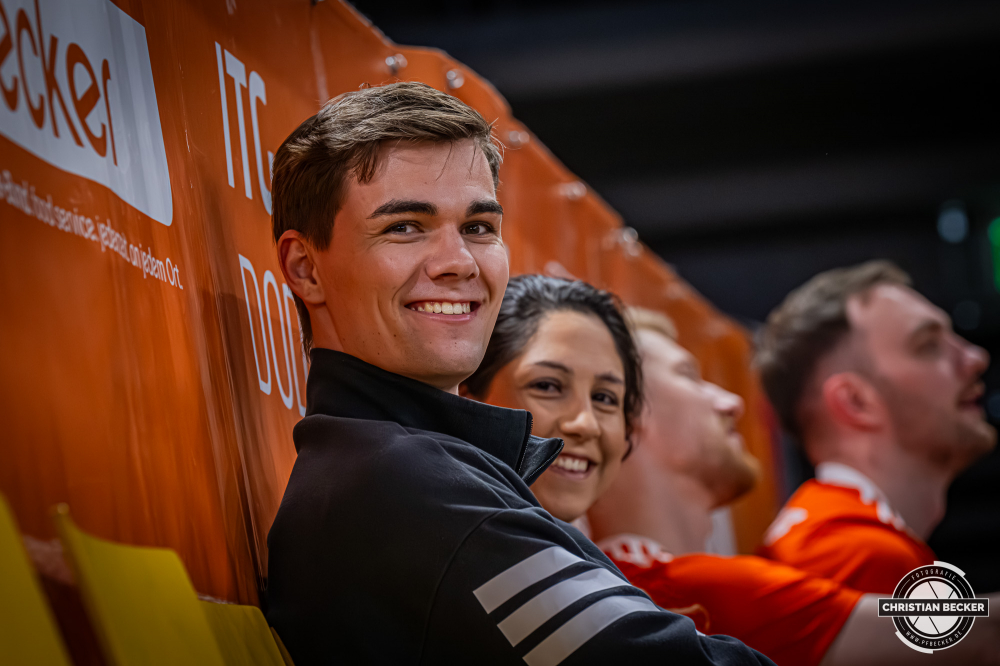 1. Basketball Bundesliga, easyCredit BBL, Saison 2025/2026, Herren, Hauptrunde, 29. Spieltag, 11.04.2026, RASTA Vechta - Gladiators Trier
Joschka Ferner (#9 - RASTA Vechta) vor der Partie
Schlüsselwörter: 1. Bundesliga;11.04.2026;29. Spieltag;BBL;Basketball;Gladiators;Hauptrunde;Liga;RASTA;RASTA Dome;Saison 2025/2026;Trier;VET-CONCEPT;Vechta;easycredit