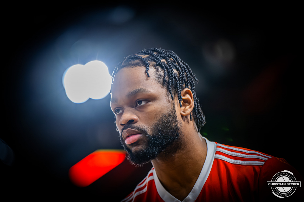 1. Basketball Bundesliga, easyCredit BBL, Saison 2025/2026, Herren, Hauptrunde, 29. Spieltag, 11.04.2026, RASTA Vechta - Gladiators Trier
Lloyd Pandi (#41 - RASTA Vechta) vor der Partie
Schlüsselwörter: 1. Bundesliga;11.04.2026;29. Spieltag;BBL;Basketball;Gladiators;Hauptrunde;Liga;RASTA;RASTA Dome;Saison 2025/2026;Trier;VET-CONCEPT;Vechta;easycredit