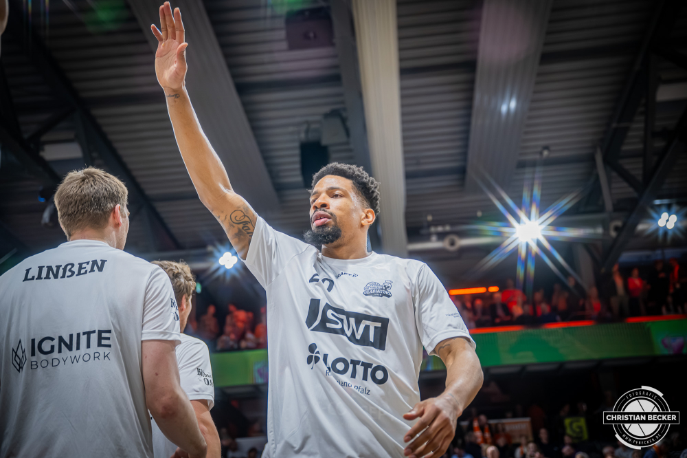 1. Basketball Bundesliga, easyCredit BBL, Saison 2025/2026, Herren, Hauptrunde, 29. Spieltag, 11.04.2026, RASTA Vechta - Gladiators Trier
Urald King (#20 - VET-CONCEPT Gladiators Trier) vor der Partie
Schlüsselwörter: 1. Bundesliga;11.04.2026;29. Spieltag;BBL;Basketball;Gladiators;Hauptrunde;Liga;RASTA;RASTA Dome;Saison 2025/2026;Trier;VET-CONCEPT;Vechta;easycredit