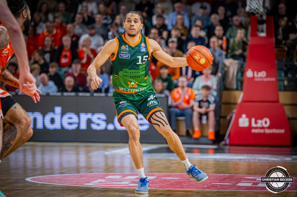 1. Basketball Bundesliga, easyCredit BBL, Saison 2025/2026, Herren, Hauptrunde, 29. Spieltag, 11.04.2026, RASTA Vechta - Gladiators Trier
Jordan Roland (#15 - VET-CONCEPT Gladiators Trier) in Aktion
Schlüsselwörter: 1. Bundesliga;11.04.2026;29. Spieltag;BBL;Basketball;Gladiators;Hauptrunde;Liga;RASTA;RASTA Dome;Saison 2025/2026;Trier;VET-CONCEPT;Vechta;easycredit
