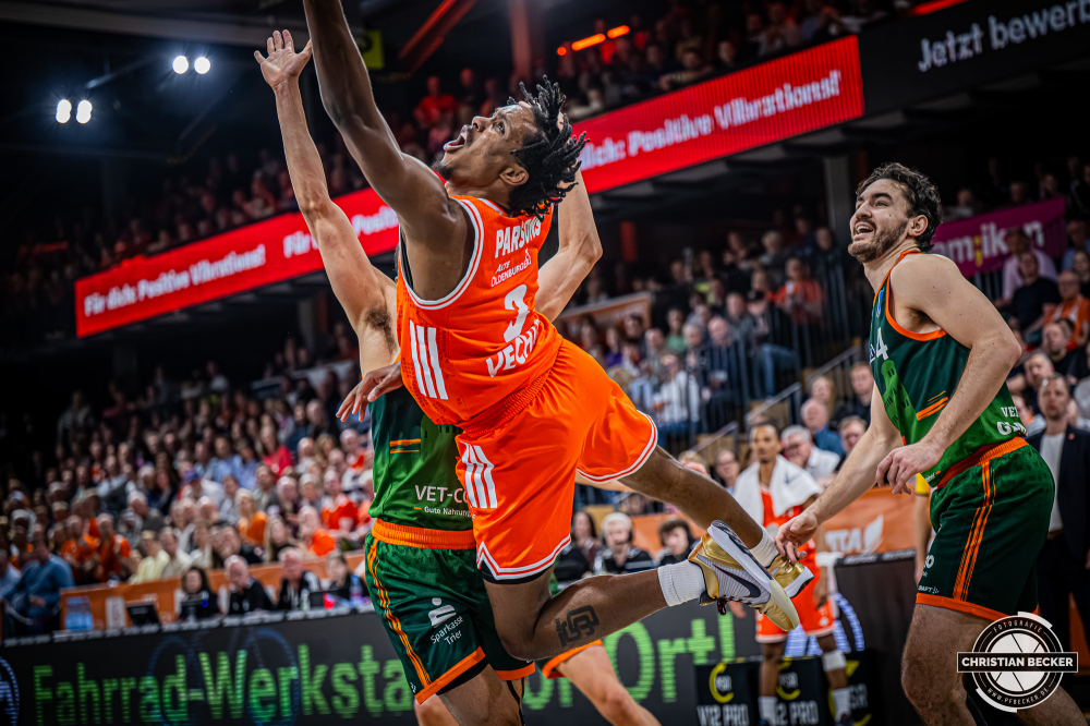 1. Basketball Bundesliga, easyCredit BBL, Saison 2025/2026, Herren, Hauptrunde, 29. Spieltag, 11.04.2026, RASTA Vechta - Gladiators Trier
Malik Parsons (#3 - RASTA Vechta) w&auml;hrend der Partie
Schlüsselwörter: 1. Bundesliga;11.04.2026;29. Spieltag;BBL;Basketball;Gladiators;Hauptrunde;Liga;RASTA;RASTA Dome;Saison 2025/2026;Trier;VET-CONCEPT;Vechta;easycredit