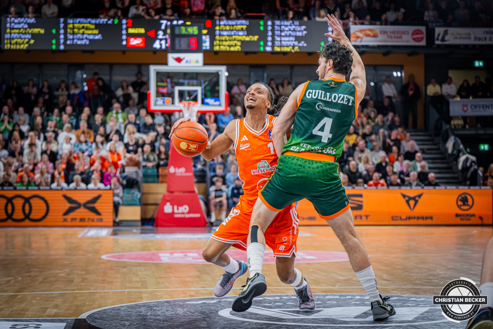1. Basketball Bundesliga, easyCredit BBL, Saison 2025/2026, Herren, Hauptrunde, 29. Spieltag, 11.04.2026, RASTA Vechta - Gladiators Trier
Alonzo Verge (#11 - RASTA Vechta) in Aktion
Schlüsselwörter: 1. Bundesliga;11.04.2026;29. Spieltag;BBL;Basketball;Gladiators;Hauptrunde;Liga;RASTA;RASTA Dome;Saison 2025/2026;Trier;VET-CONCEPT;Vechta;easycredit