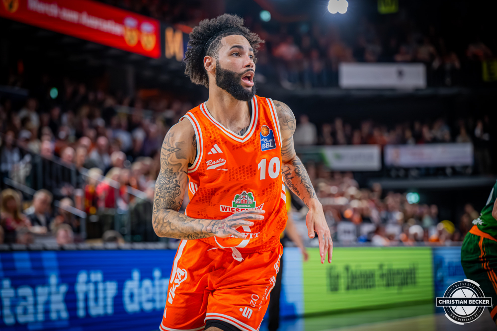 1. Basketball Bundesliga, easyCredit BBL, Saison 2025/2026, Herren, Hauptrunde, 29. Spieltag, 11.04.2026, RASTA Vechta - Gladiators Trier
Tevin Brown (#10 - RASTA Vechta) w&auml;hrend der Partie
Schlüsselwörter: 1. Bundesliga;11.04.2026;29. Spieltag;BBL;Basketball;Gladiators;Hauptrunde;Liga;RASTA;RASTA Dome;Saison 2025/2026;Trier;VET-CONCEPT;Vechta;easycredit