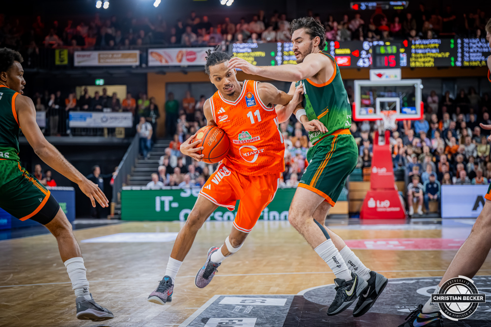1. Basketball Bundesliga, easyCredit BBL, Saison 2025/2026, Herren, Hauptrunde, 29. Spieltag, 11.04.2026, RASTA Vechta - Gladiators Trier
Alonzo Verge (#11 - RASTA Vechta) in Aktion
Schlüsselwörter: 1. Bundesliga;11.04.2026;29. Spieltag;BBL;Basketball;Gladiators;Hauptrunde;Liga;RASTA;RASTA Dome;Saison 2025/2026;Trier;VET-CONCEPT;Vechta;easycredit