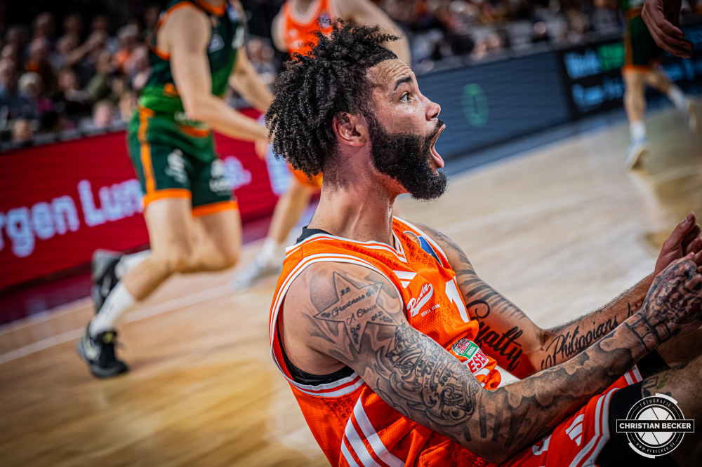 1. Basketball Bundesliga, easyCredit BBL, Saison 2025/2026, Herren, Hauptrunde, 29. Spieltag, 11.04.2026, RASTA Vechta - Gladiators Trier
Tevin Brown (#10 - RASTA Vechta) w&auml;hrend der Partie
Schlüsselwörter: 1. Bundesliga;11.04.2026;29. Spieltag;BBL;Basketball;Gladiators;Hauptrunde;Liga;RASTA;RASTA Dome;Saison 2025/2026;Trier;VET-CONCEPT;Vechta;easycredit