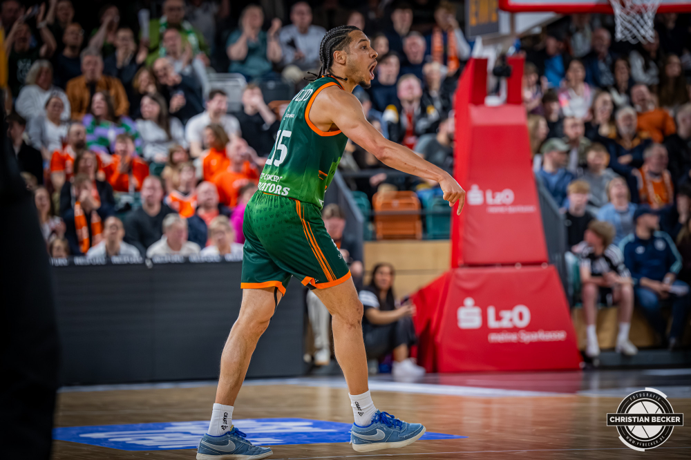 1. Basketball Bundesliga, easyCredit BBL, Saison 2025/2026, Herren, Hauptrunde, 29. Spieltag, 11.04.2026, RASTA Vechta - Gladiators Trier
Jordan Roland (#15 - VET-CONCEPT Gladiators Trier) w&auml;hrend der Partie
Schlüsselwörter: 1. Bundesliga;11.04.2026;29. Spieltag;BBL;Basketball;Gladiators;Hauptrunde;Liga;RASTA;RASTA Dome;Saison 2025/2026;Trier;VET-CONCEPT;Vechta;easycredit